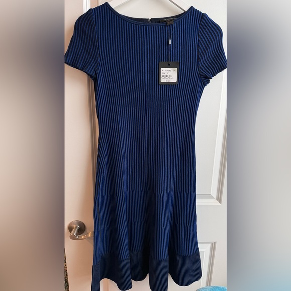 NWT! St. John Fit and Flare Sweater Knit Dress Blue Black Contemporary size  2
